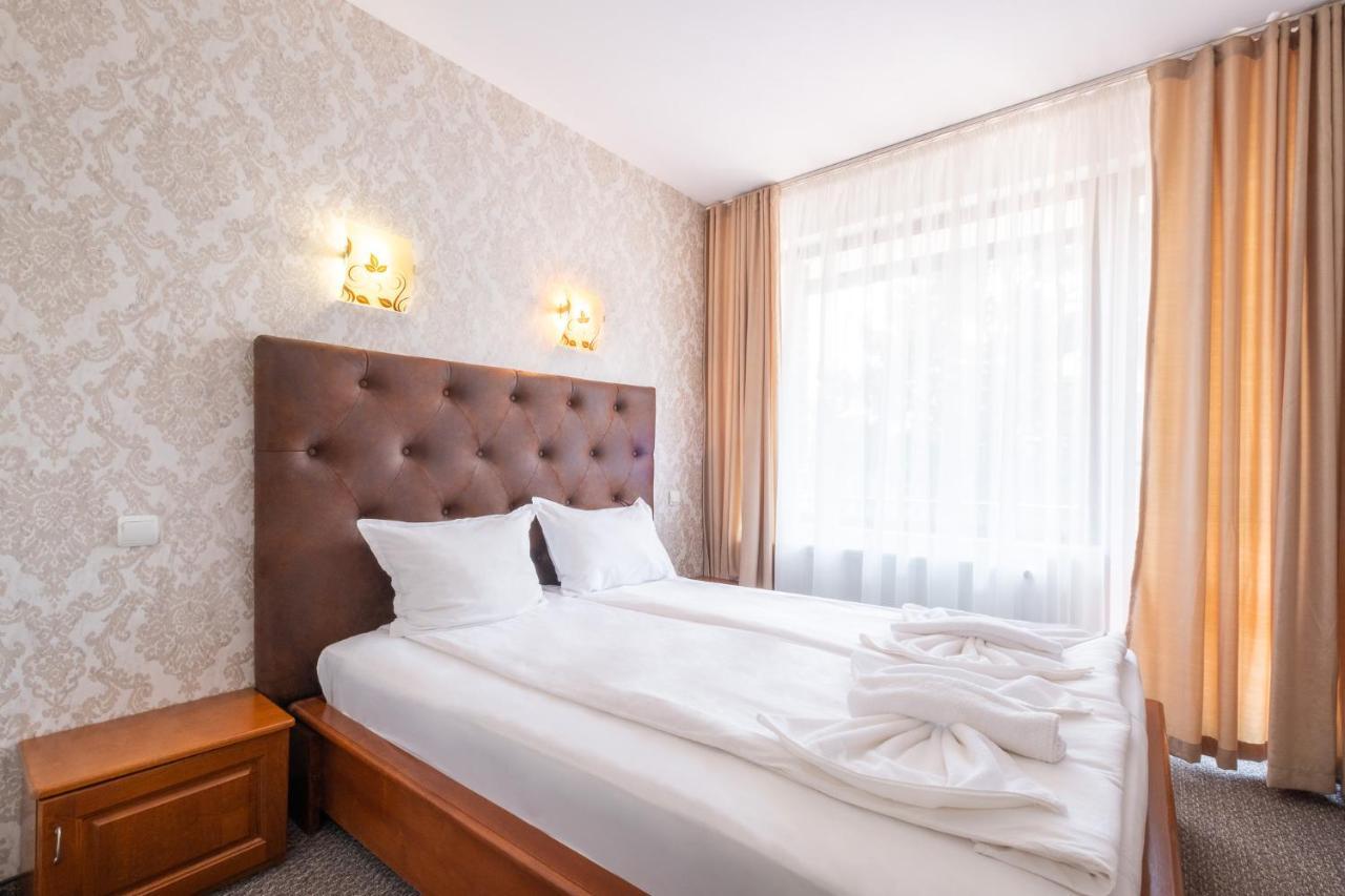 Hotel Complex Katalina à Tsigov Chark Extérieur photo