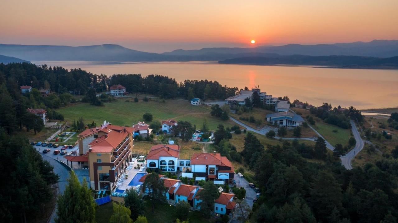 Hotel Complex Katalina à Tsigov Chark Extérieur photo