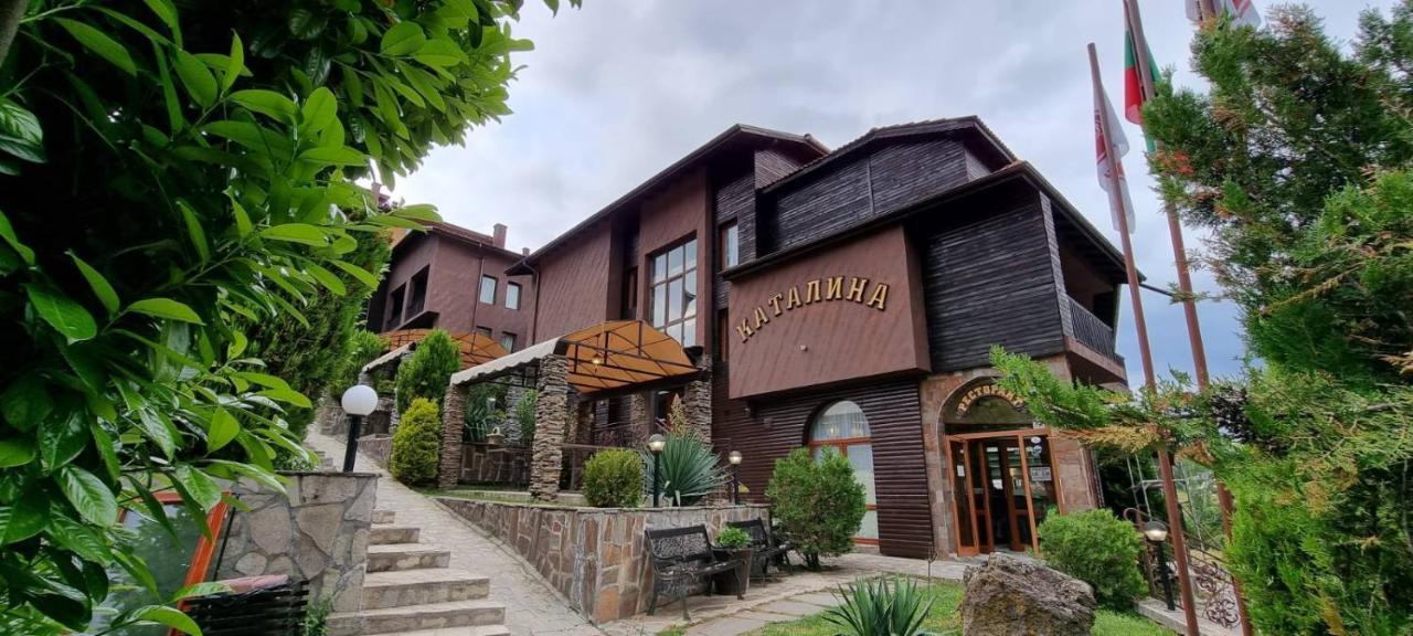 Hotel Complex Katalina à Tsigov Chark Extérieur photo