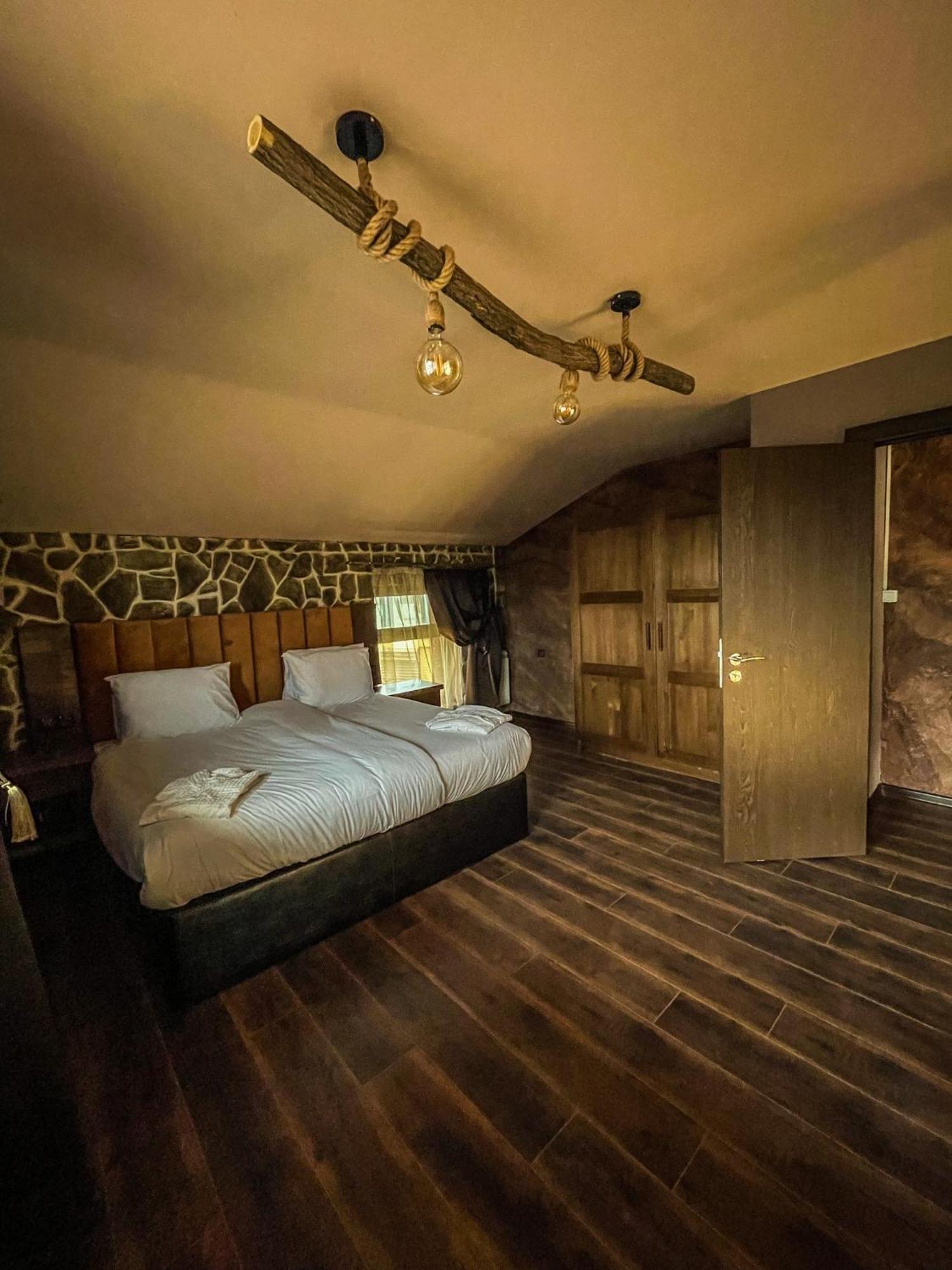 Hotel Complex Katalina à Tsigov Chark Extérieur photo